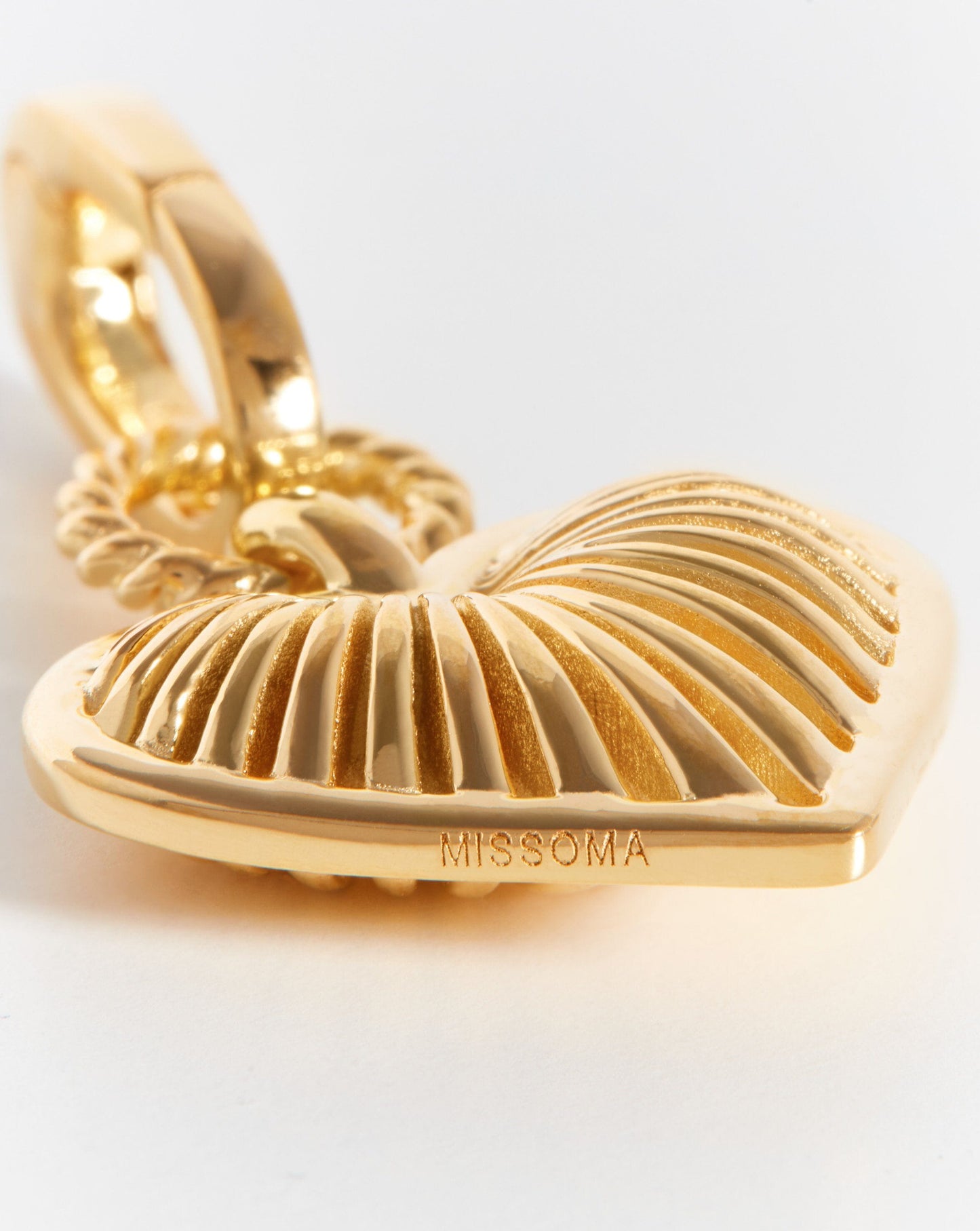 Ridge Heart Clip-On Pendant