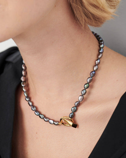 Baroque Pearl Claw T-Bar Necklace | 18ct Gold Vermeil/Peacock Pearl