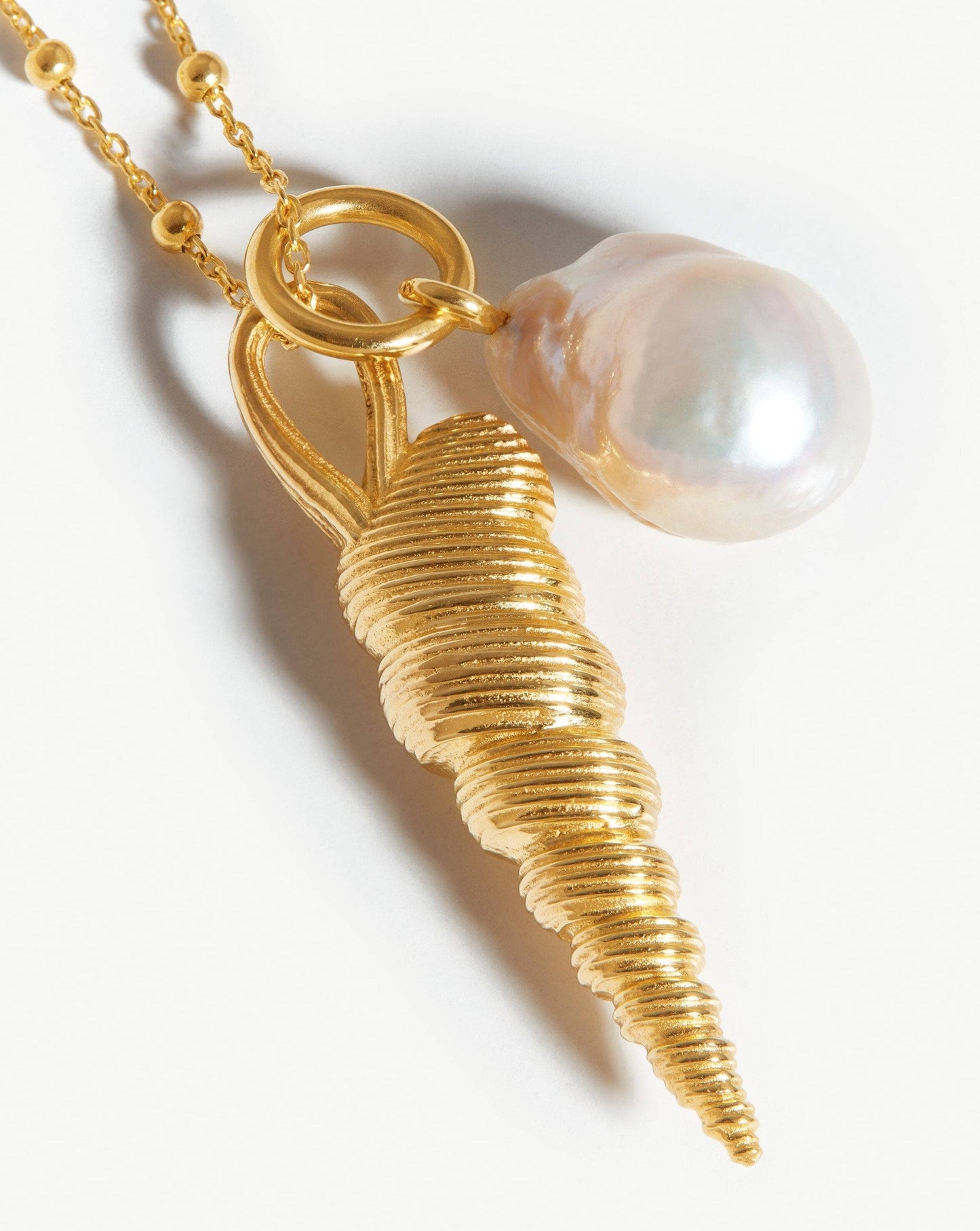 Baroque Pearl & Spiral Shell Pendant Necklace | 18ct Gold Plated/Pearl