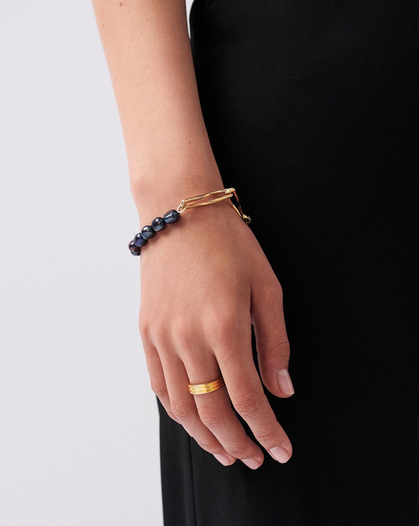 Baroque Pearl Twisted Link Bracelet | 18ct Gold Plated/Grey Pearl