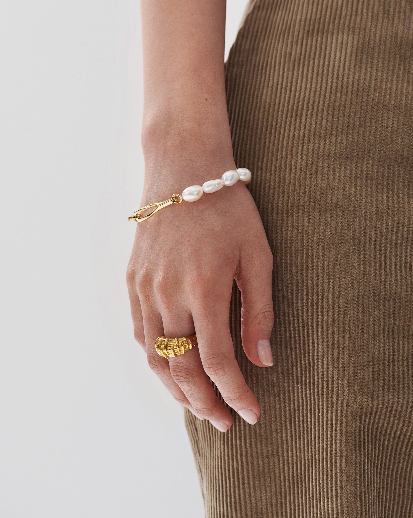 Baroque Pearl Twisted Link Bracelet | 18ct Gold Plated/Pearl