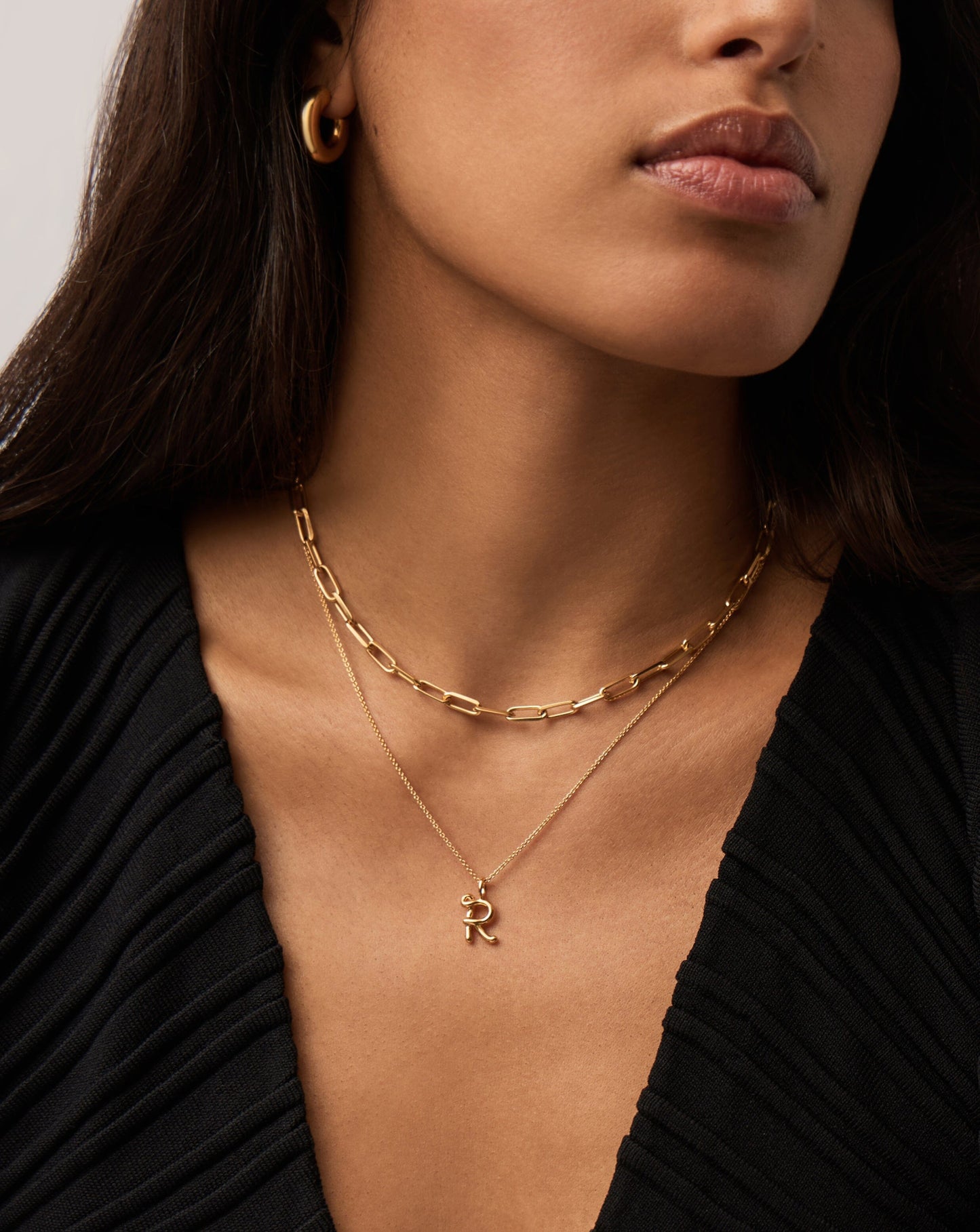 Curly Molten Mini Initial Necklace - R | 18ct Gold Vermeil