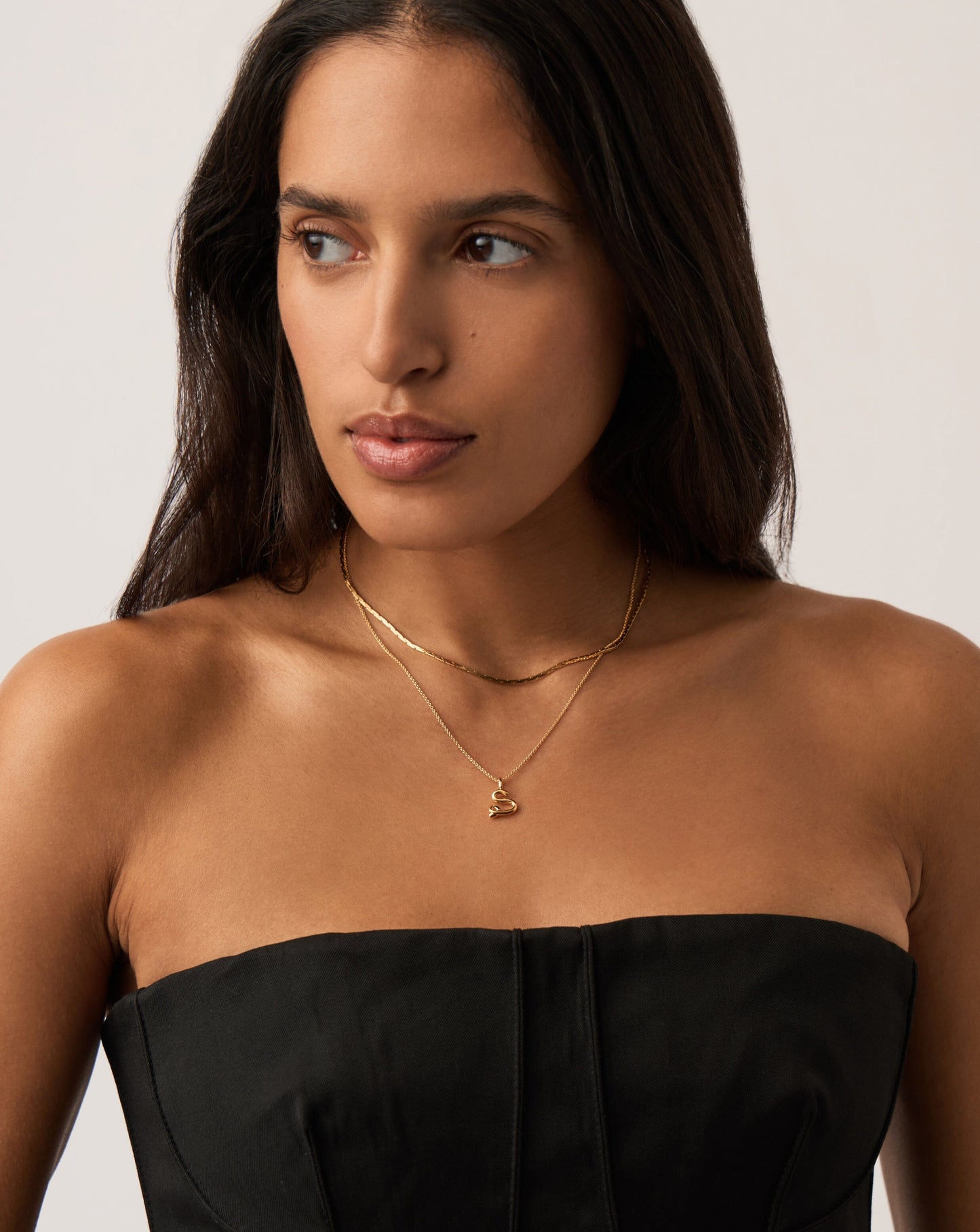 Curly Molten Mini Initial Necklace - S | 18ct Gold Vermeil