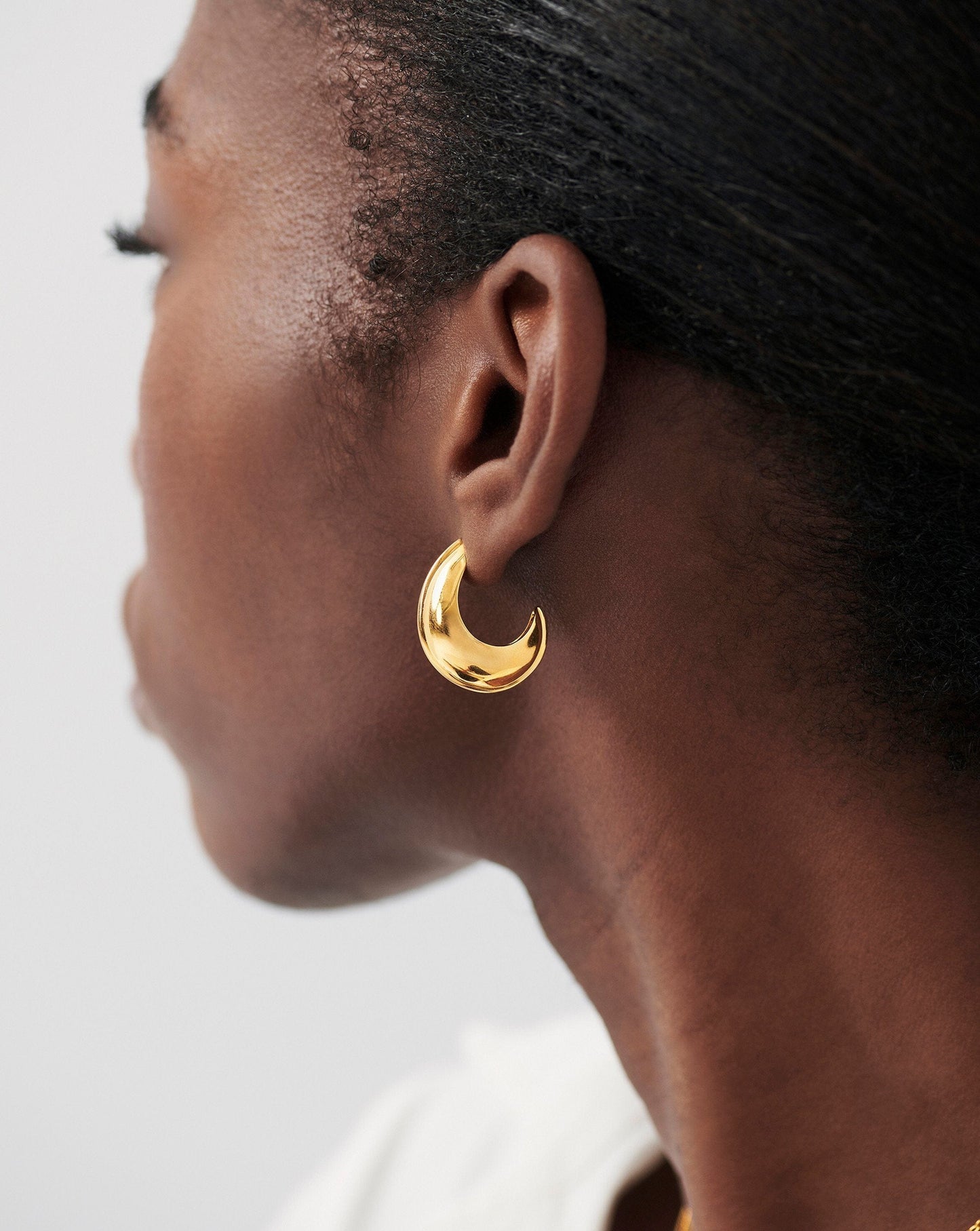 Dome Medium Ridge Hoop Earrings