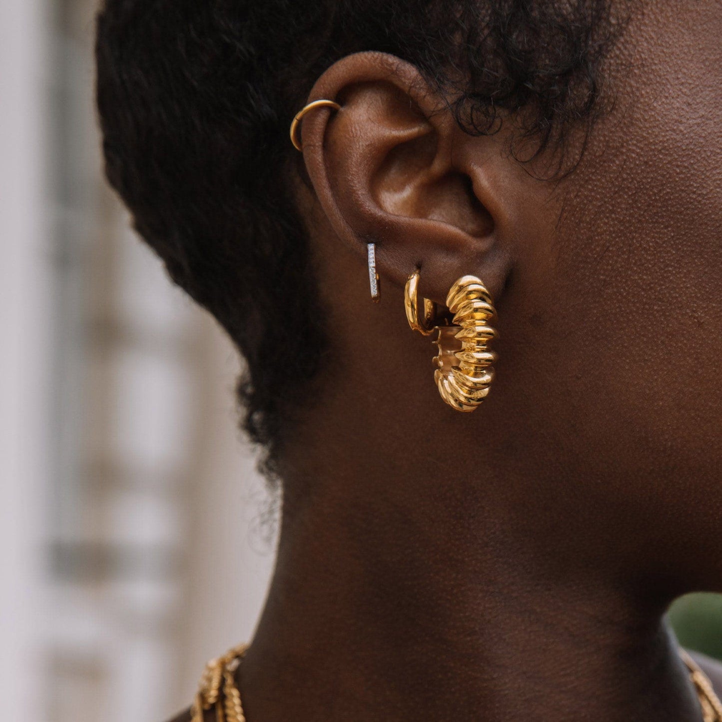 Large Ridge Claw Hoop Earrings