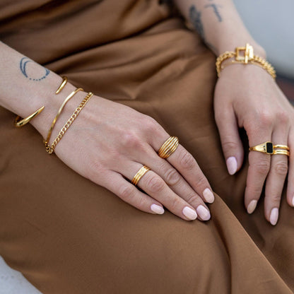 Lucy Williams Large Ridge Ring