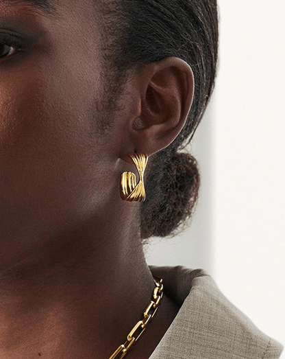 Medium Wave Hoop Earrings