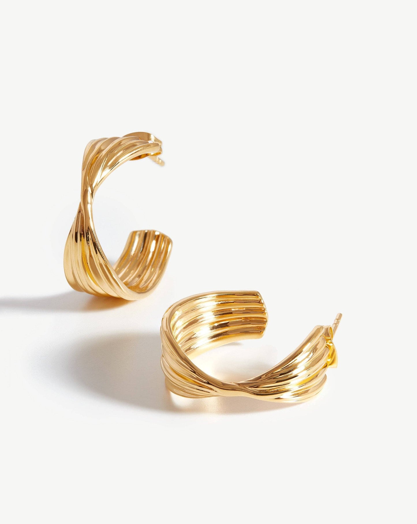 Medium Wave Hoop Earrings
