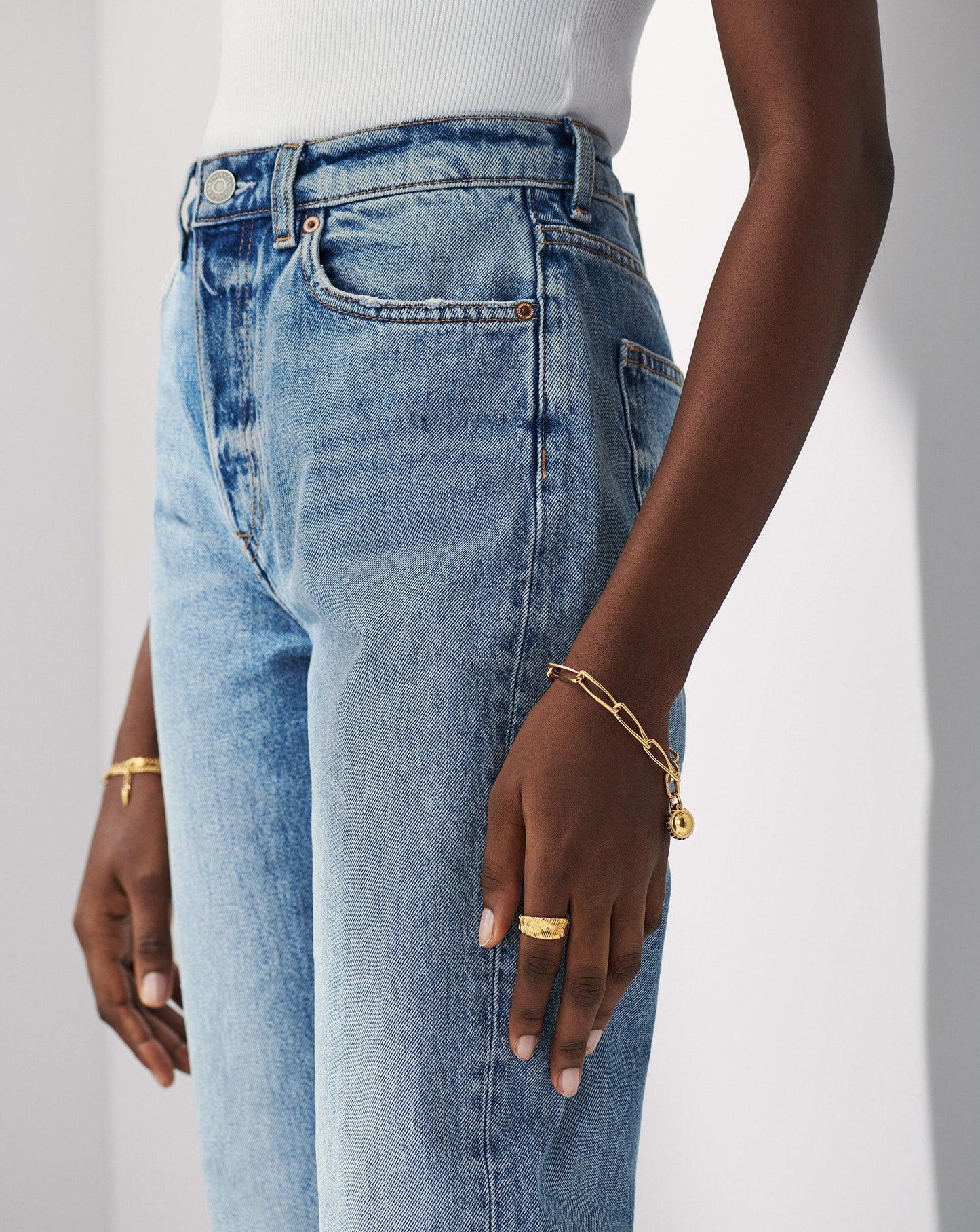 Pave Sphere Twisted Link Chain Bracelet