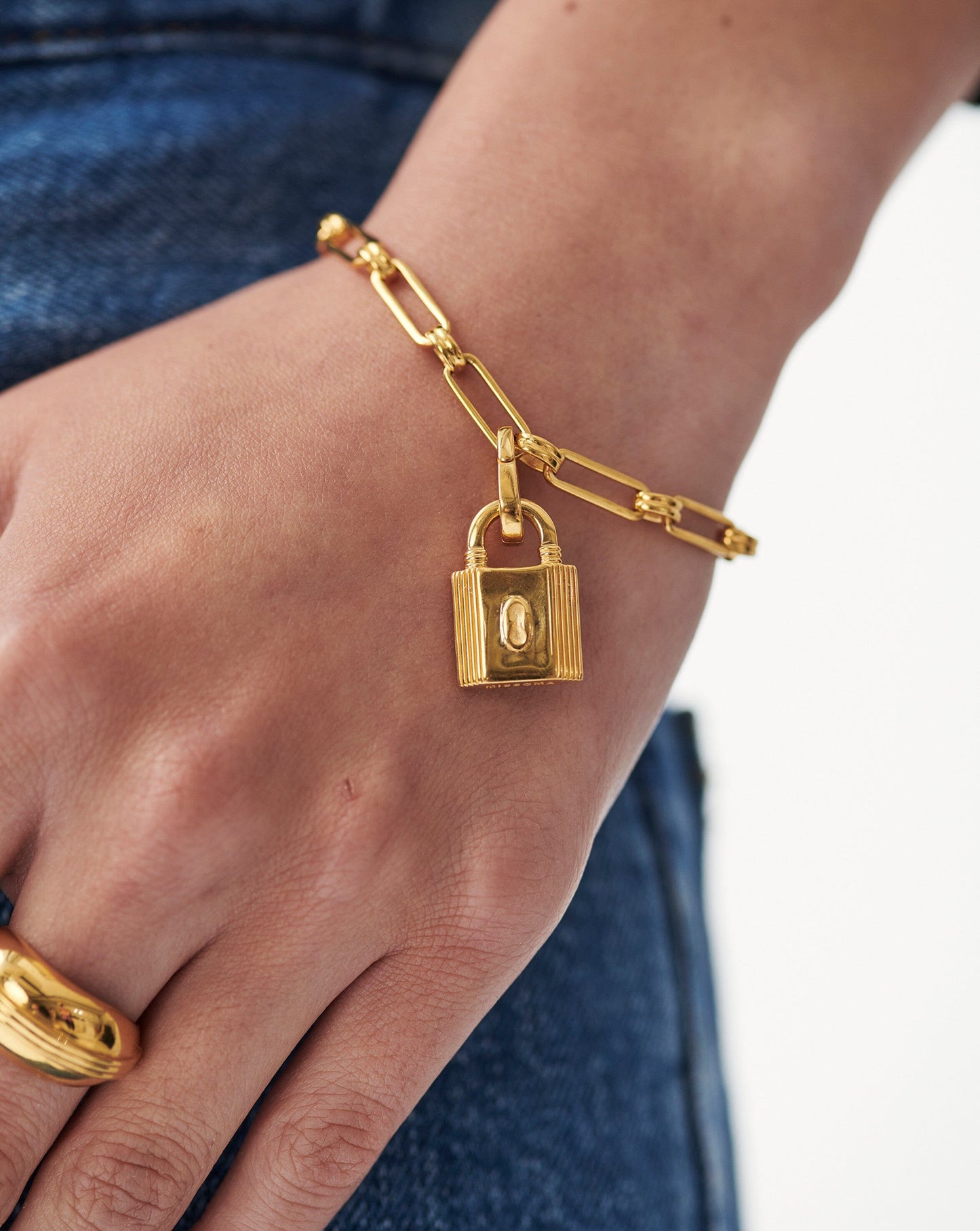 Ridge Padlock Locket Clip-On Pendant